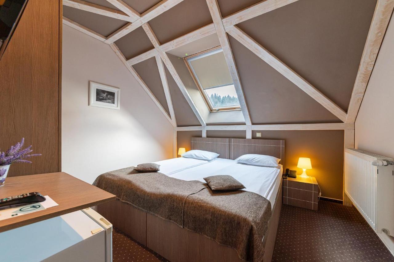 Complex Hotelier Cota O Mie Sinaia Zewnętrze zdjęcie